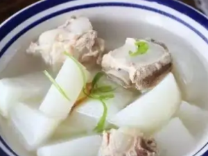 �ܲ�����ͷ�������� С��������ܲ�����ͷ��