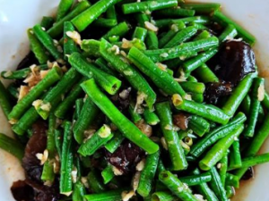 ���ඹ�ǰ�ľ�������� С����������ඹ�ǰ�ľ��