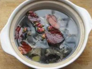 ҰĢ�����ܳ��� С��ҰĢ��ʳ�ò����ж�