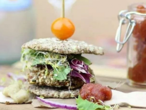 �Ա���ʳƷ���Խ�Ѫ���� Ϊ�β����鳣�Ա���Ʒ