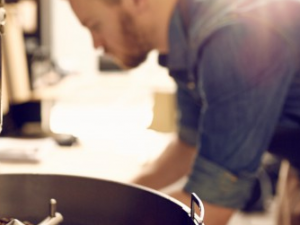 ���Կ��ܹ���Щ��ʽ���� ����˶����ӻ�������ܵ�˥��