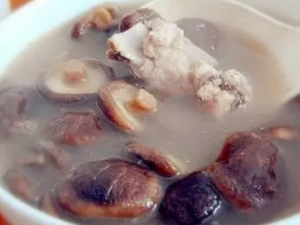 ���������Ѫ ΪʲôŮ���׳�����Ѫ����