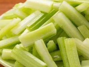 ��˿���۵����� С��������óԵľ�˿����