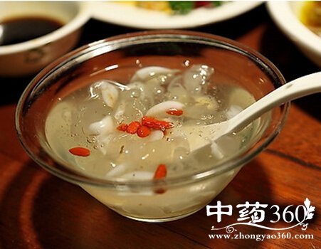 熬夜的坏处 保养皮肤3招见成效