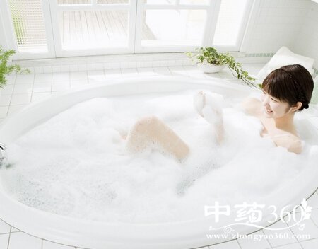 皮肤干燥 浴后打造水润肌肤