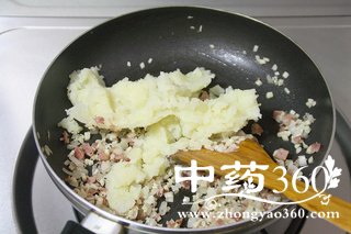 茄汁肉丸焗土豆泥的做法步骤:7