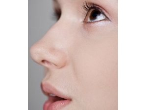 鼻子有黑头很粗糙怎么办 教你几招轻松解决