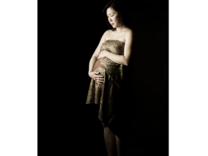 �и�ע������ �и���ͬʱ�ڵ�̥�̷���