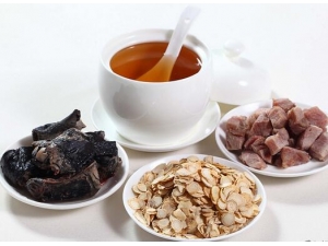 ��Ѫ����ô�� ��Ѫ�ٵ�����ʳ�Ʒ���