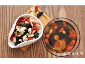 Ů�˲���Ѫ��ʲô��ҩ