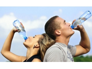 ���Ӳ�����ˮ ҽ������������ȡ��143���ʯ