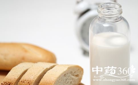 女人吃什么能变年轻 女人怎么吃可以保持年轻 女人保持容颜吃什么