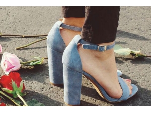 �߸�Ь������ʹ�����߸�Ь�������ı���