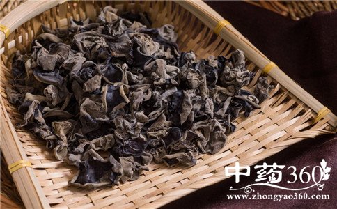 木耳不能和什么一起吃 木耳有什么功效 夏季木耳怎么吃
